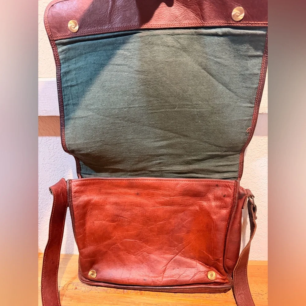VTG 60s 70s 100% Brown Leather Men’s Messenger Bag